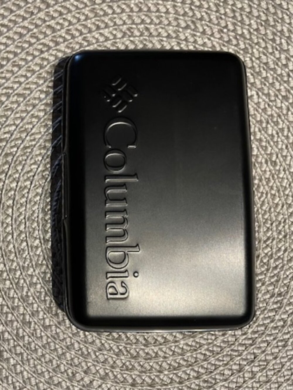 Columbia Hard Case, RFID, Card Holder, Black, Excellent Condition